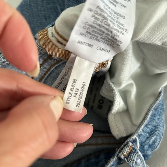 Madewell High Rise Slim Crop Boy Jean Raw Hem size 26 - Picture 4 of 7